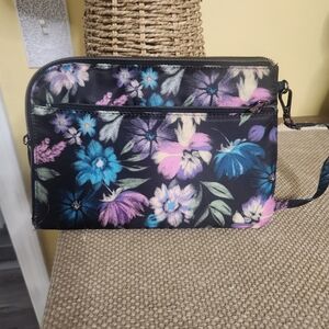 NWOT Lug Classic Zip Wristlet WalletHalfpipe